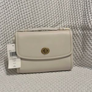 coach kip turn lock crossbody